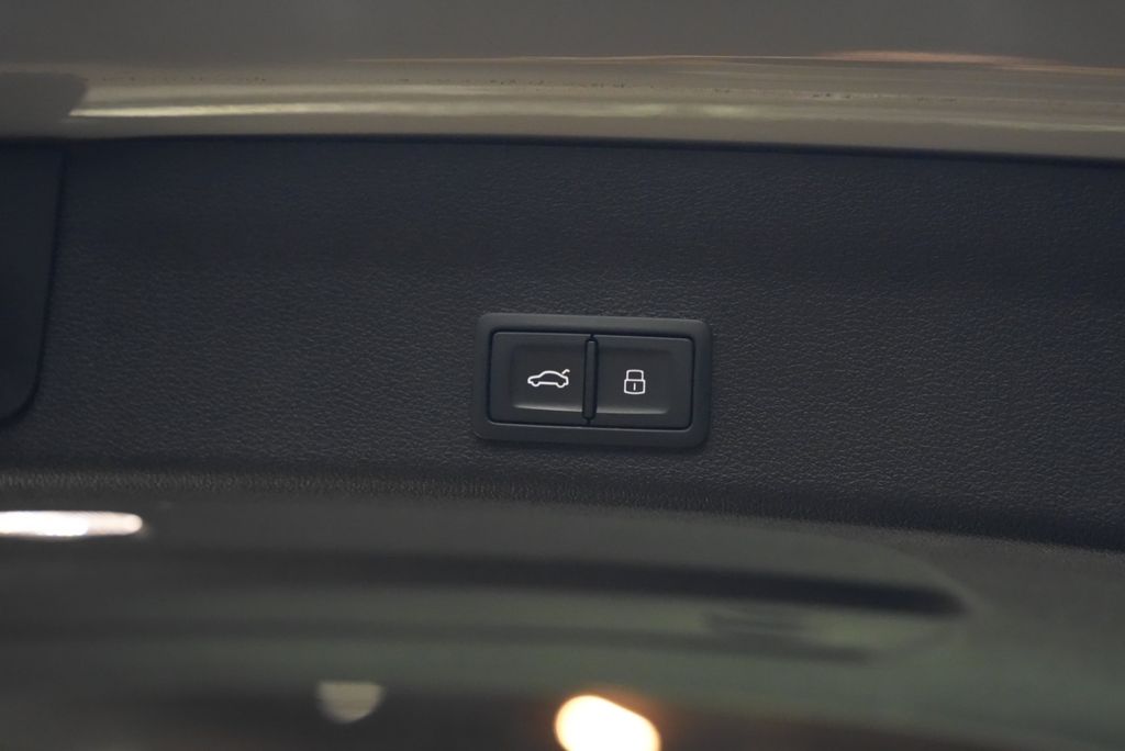 AUDI A6 Avant 45 TDI quattro*360*MATRIX*AHK*ACC*LUFT* AUDI A6 Avant 45 TDI quattro*360*MATRIX*AHK*ACC*LUFT*