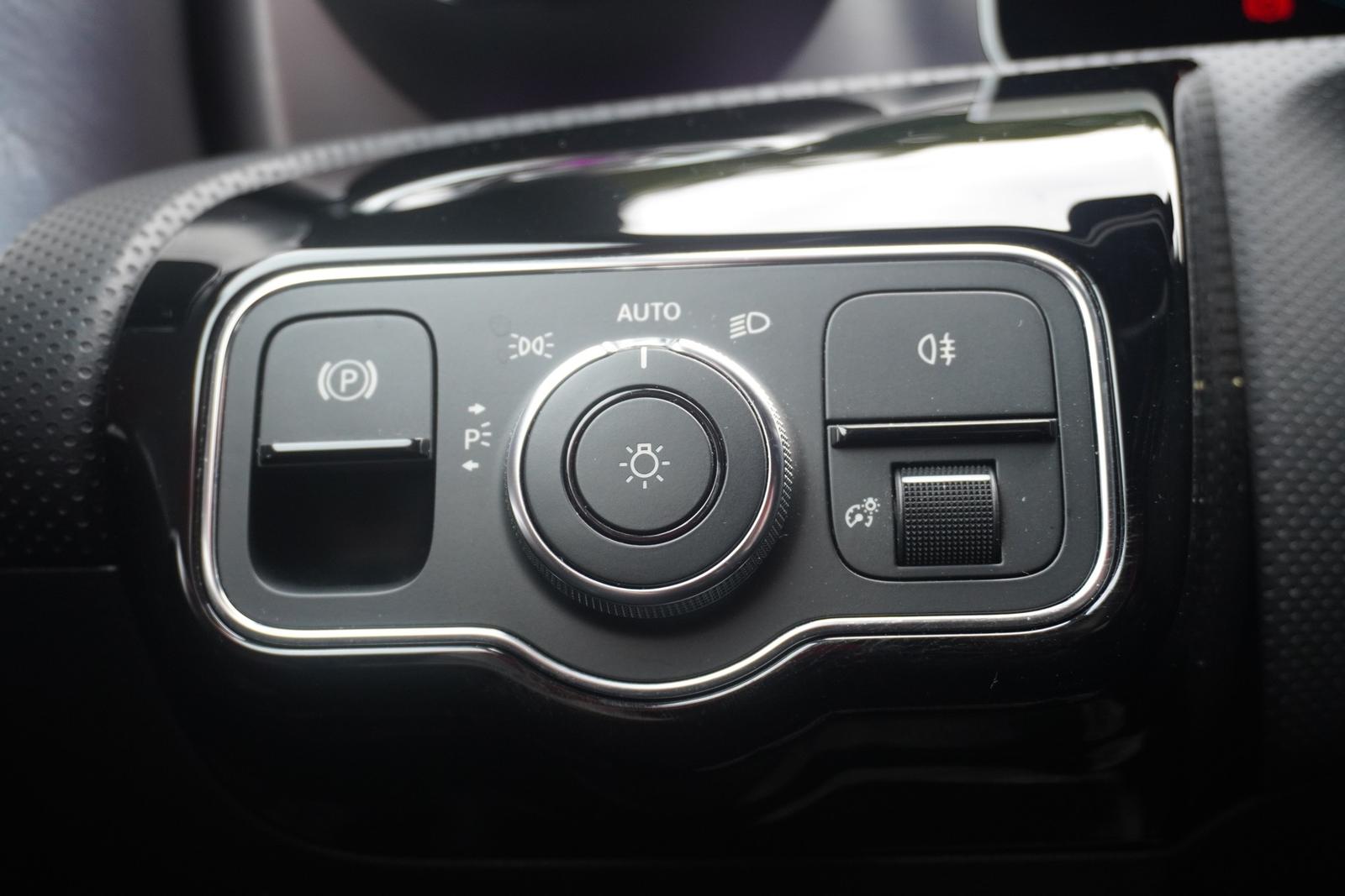 Mercedes-Benz A-Class A200 Edition 19 Totwinkel LED Digitales Cockpit, миниатюра 22