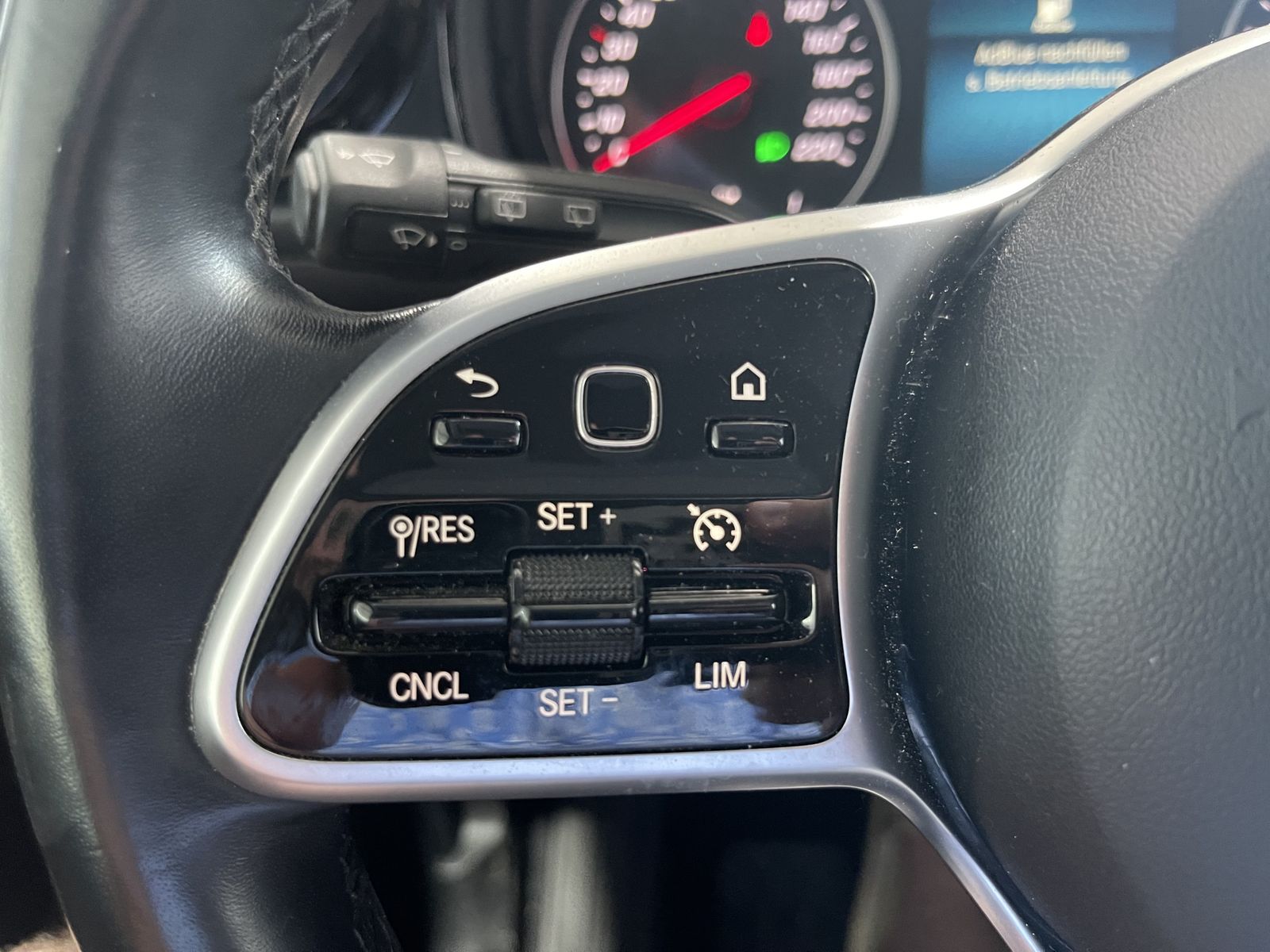 Fahrzeugabbildung Mercedes-Benz T 180 d*Leder*Cam*SHZ*Klima*
