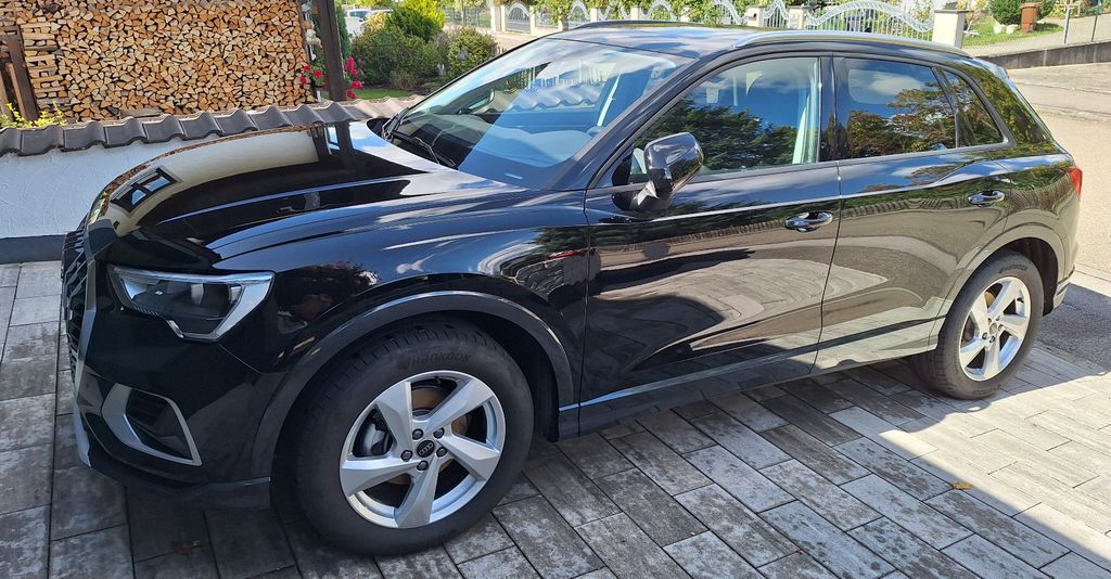 Image of Audi Q3