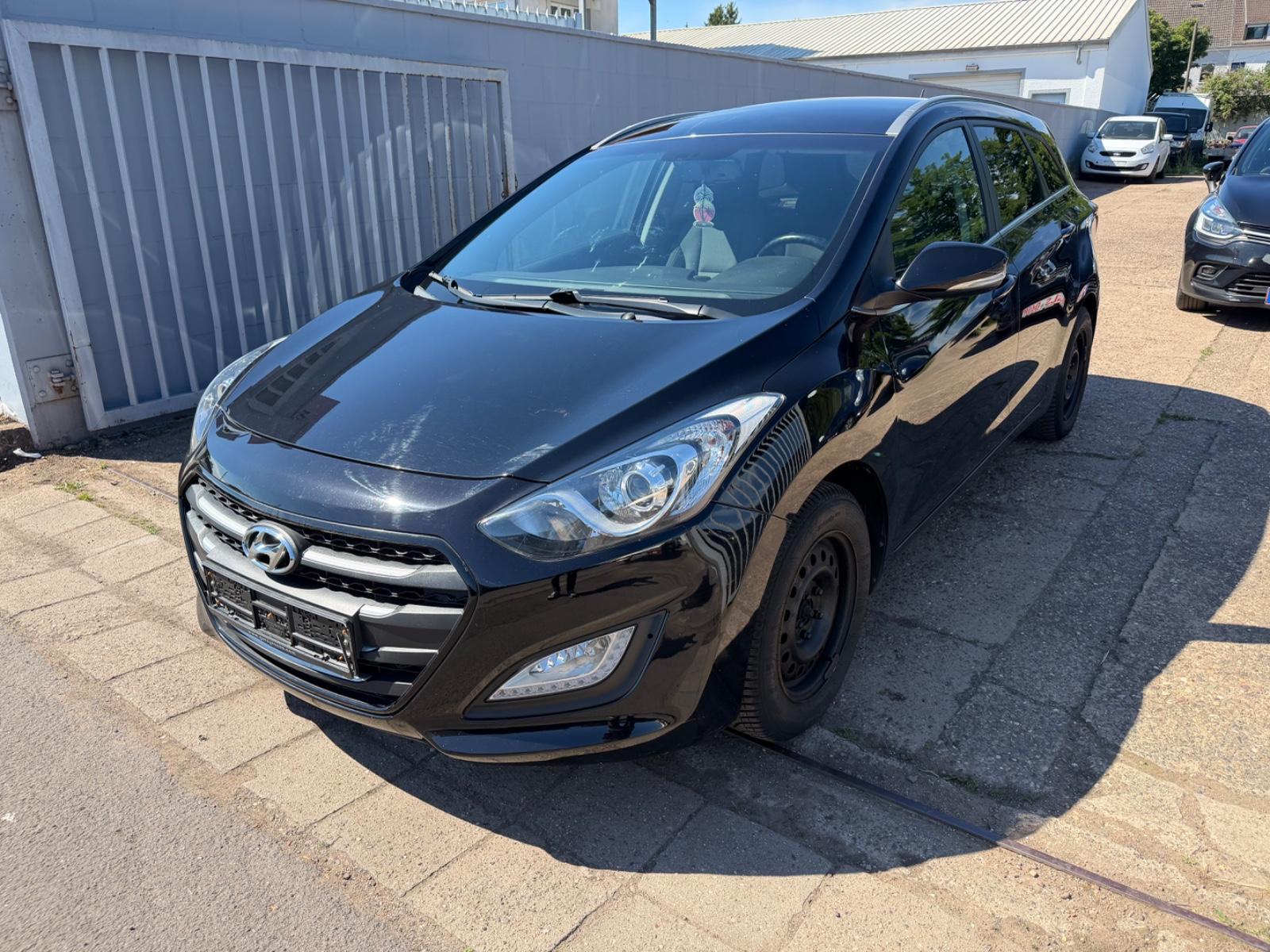 Hyundai i30 blue 1.6 CRDi 81kW*Klima*Euro6