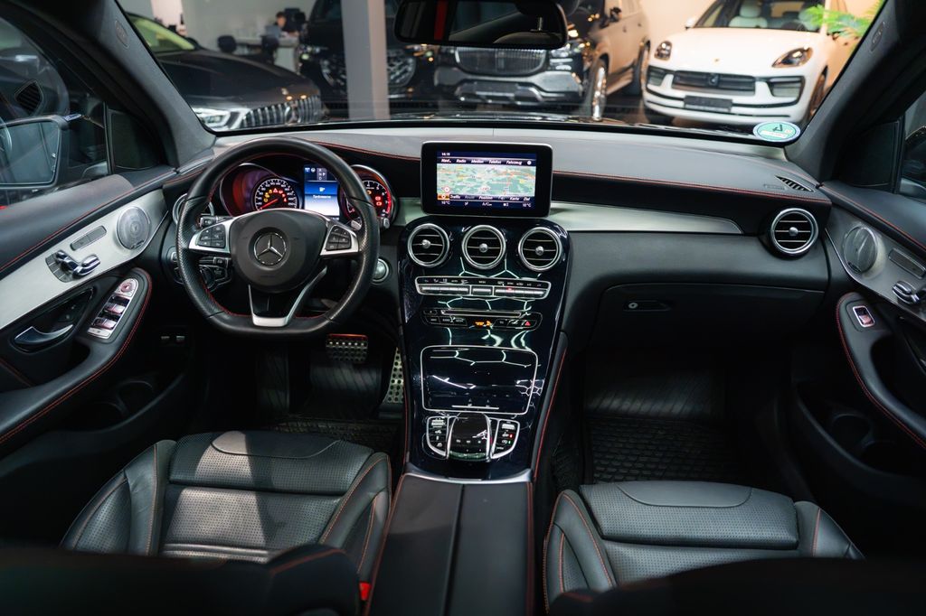 MERCEDES-BENZ GLC 43 AMG*PANO*AHK*BURM*ACC*MEMORY*Keyless* MERCEDES-BENZ GLC 43 AMG*PANO*AHK*BURM*ACC*MEMORY*Keyless*