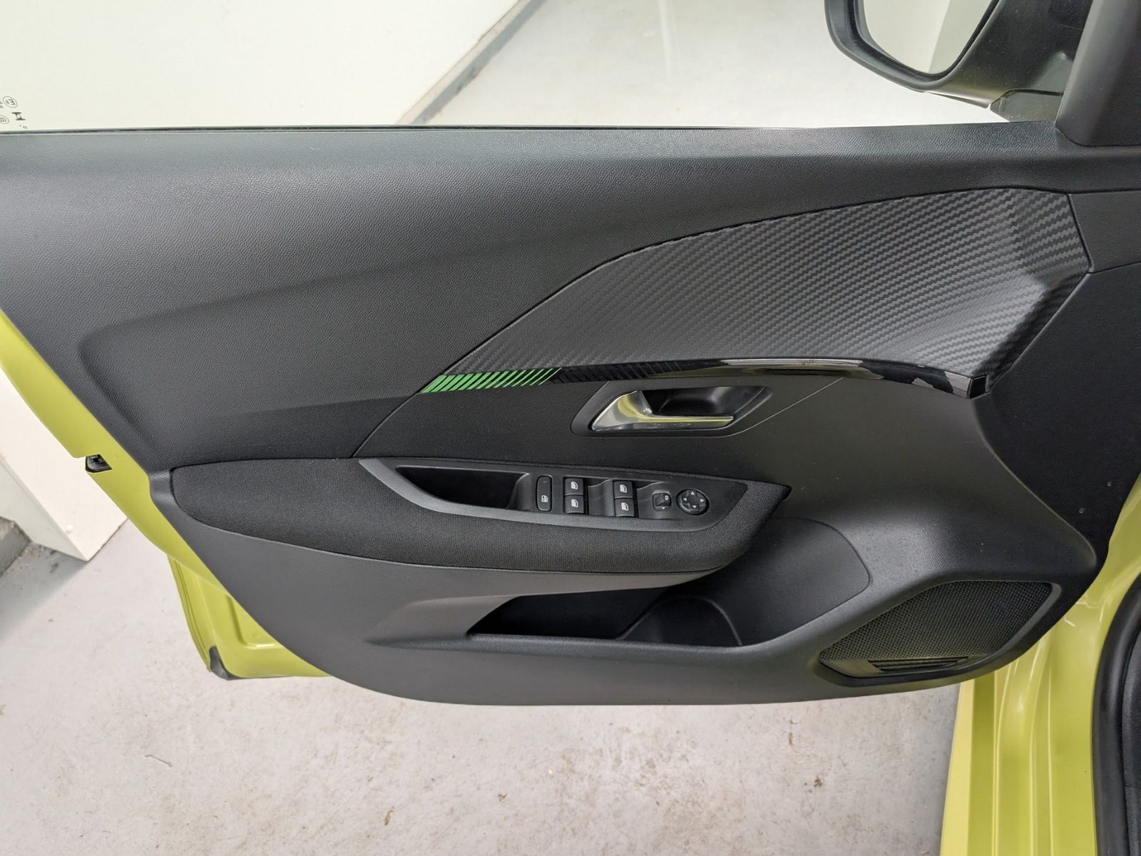 PEUGEOT 208 1.2 Active LED Klima – Bild 30