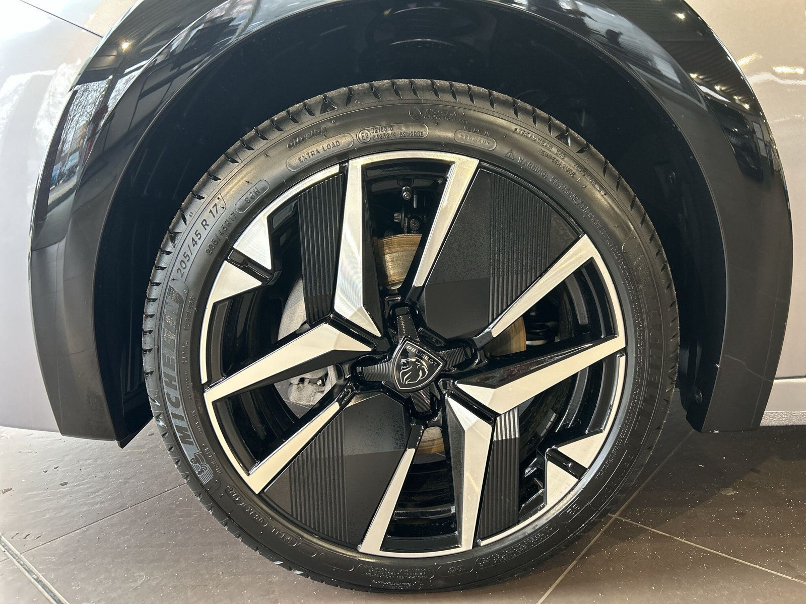 Peugeot 208 - Bild 9