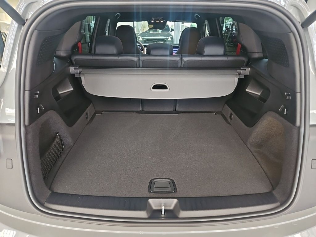 Fahrzeugabbildung Mercedes-Benz GLB 200 4MATIC +AMG+Night+AHK+DynLicht+Pano+