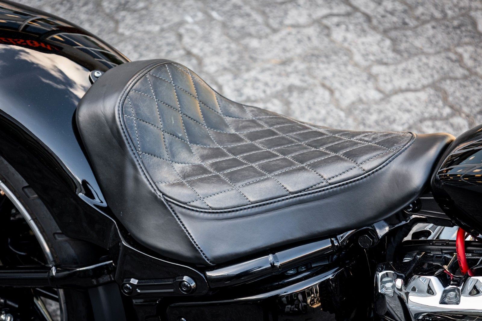 Fahrzeugabbildung Harley-Davidson FXBRS Breakout 114 cui - Jekill & Hyde