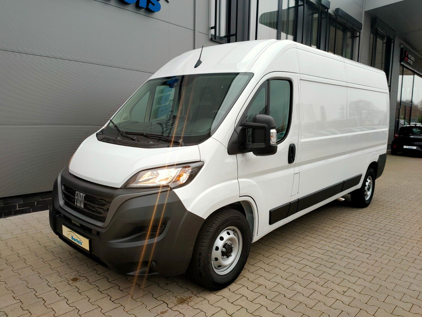 Fahrzeugabbildung Fiat Ducato Maxi Serie 9 L4H2 35 140 MJT AT