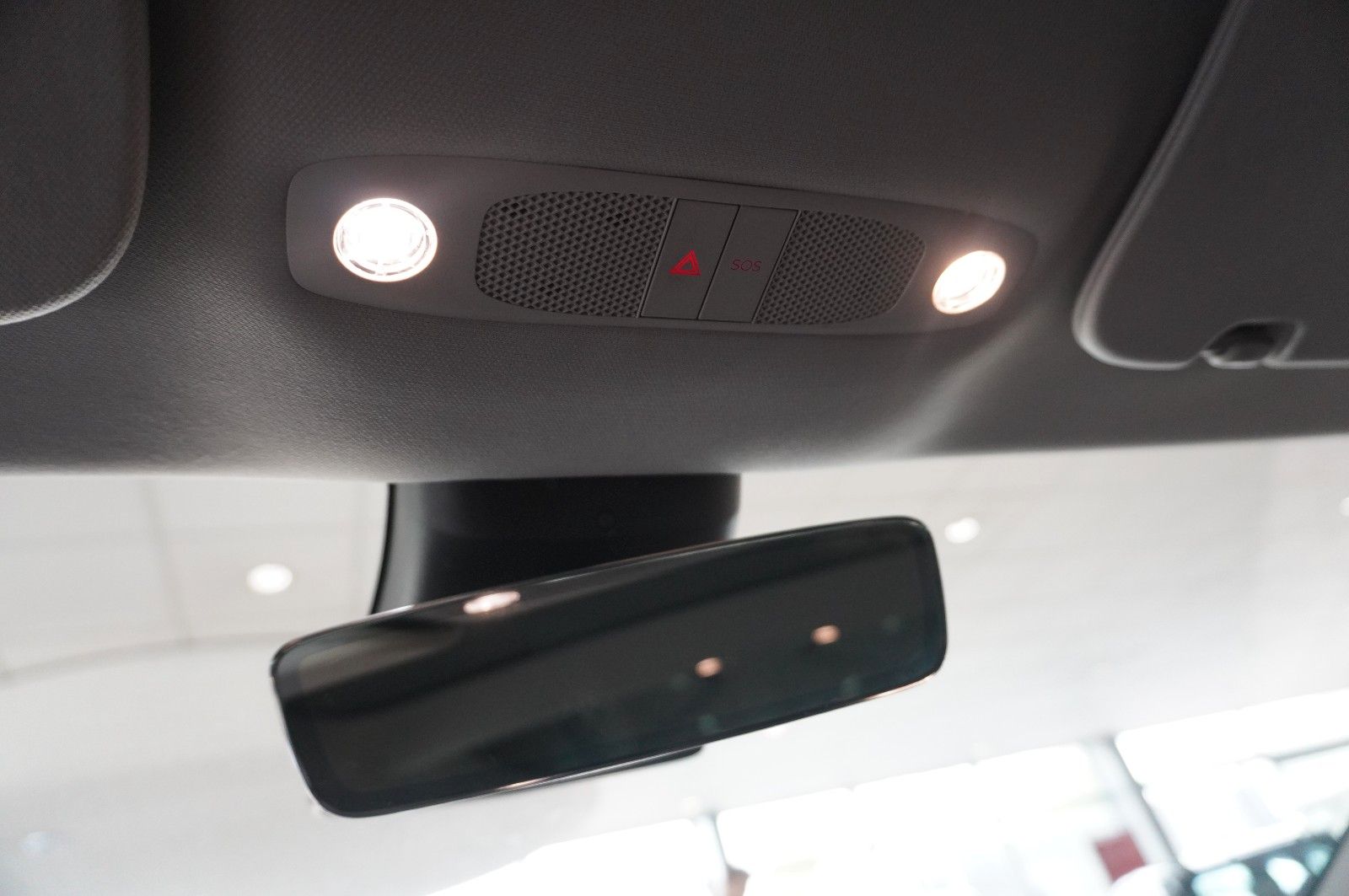 Fahrzeugabbildung Tesla Model 3 Standard Range Plus NAVI/KAMERA/AHK/FSD