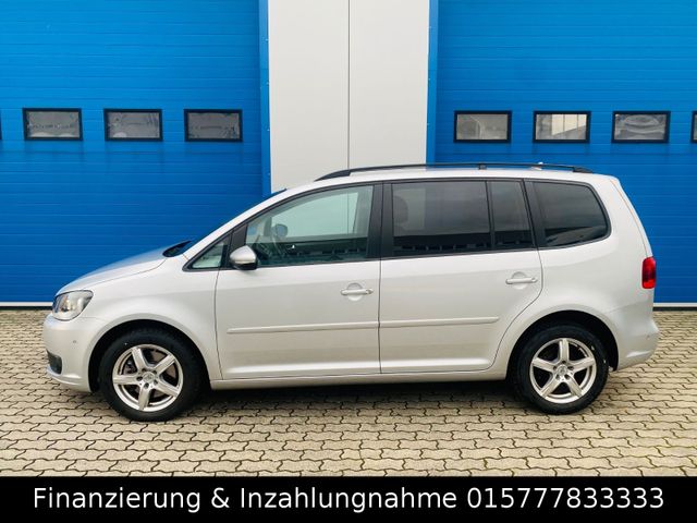 Volkswagen Touran Automatik Navi Sitzheizung Kamera Tempom.