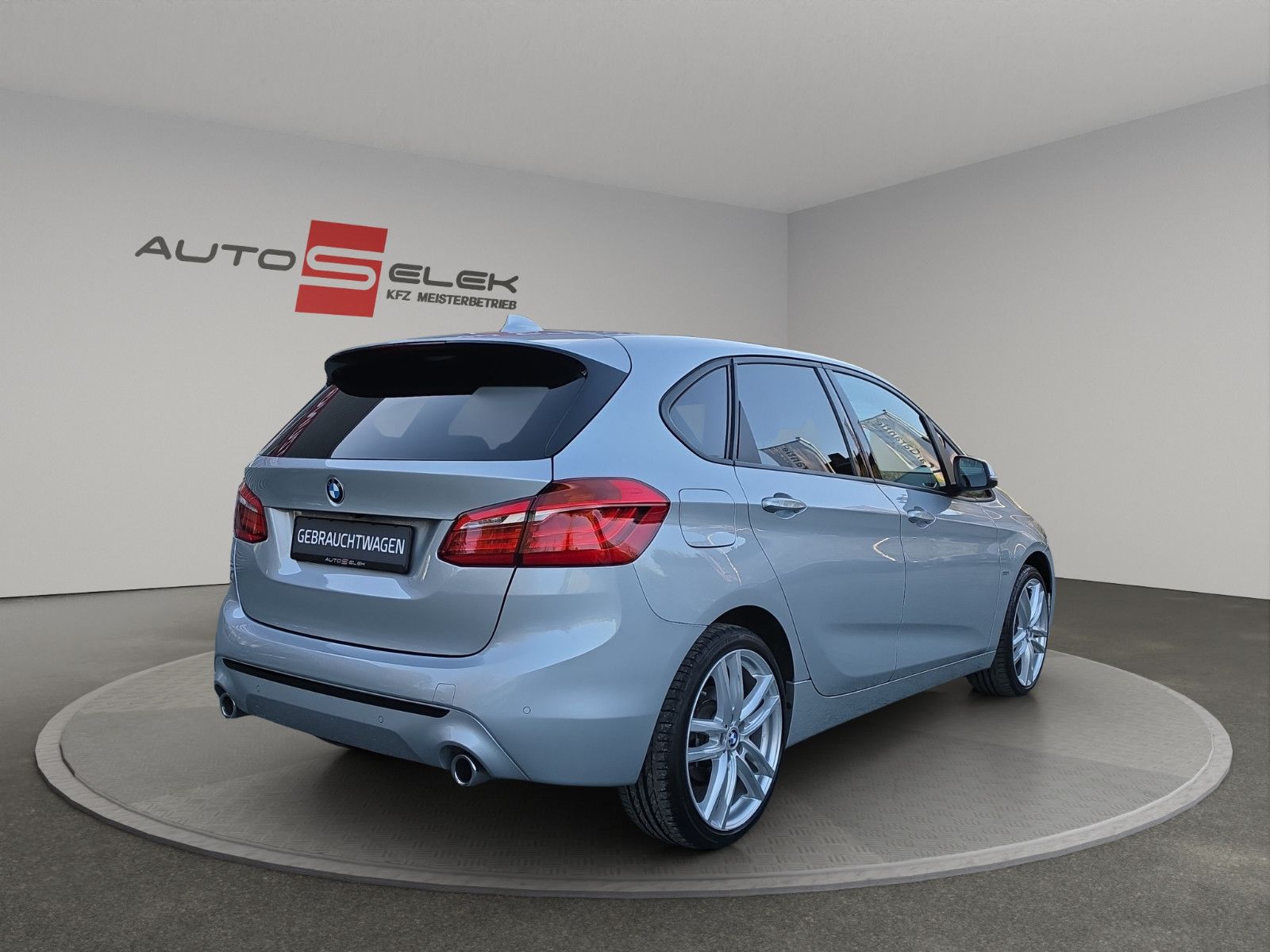 Fahrzeugabbildung BMW 2 Active Tourer 218 d Sport Line Sport-Automatik