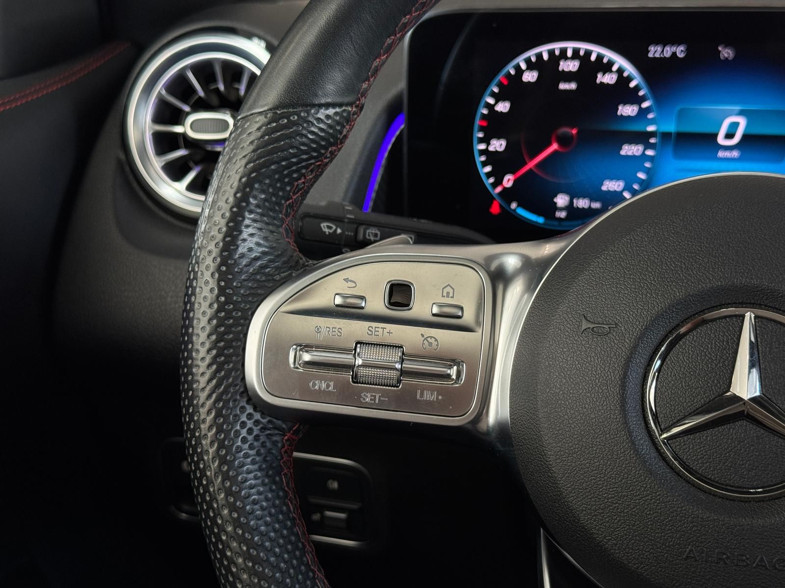 Mercedes-Benz GLB 250 3x AMG MBUX WIDE PANO LED KAM NIGHT 20-Z foto 24