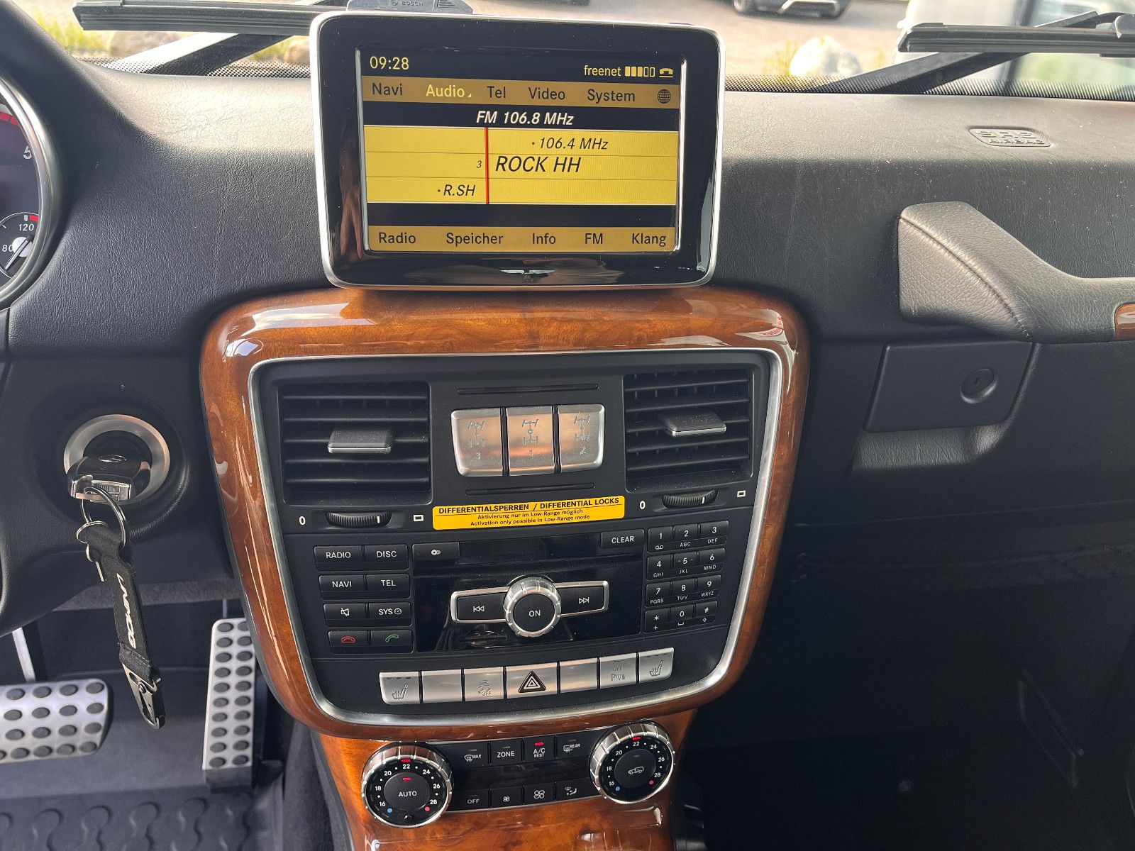 Fahrzeugabbildung Mercedes-Benz G 350 G Station G 350 BlueTec