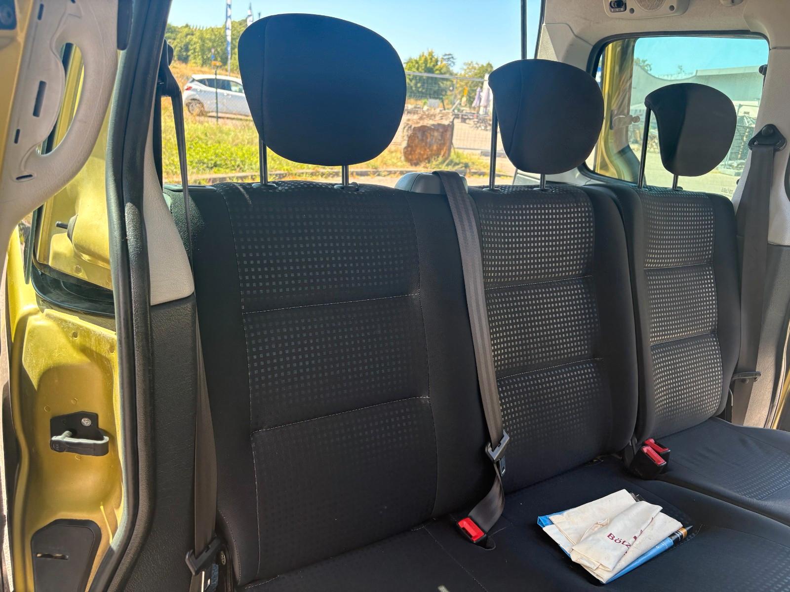 Peugeot Partner 2,0 Diesel Klima AHK 5 Sitzer