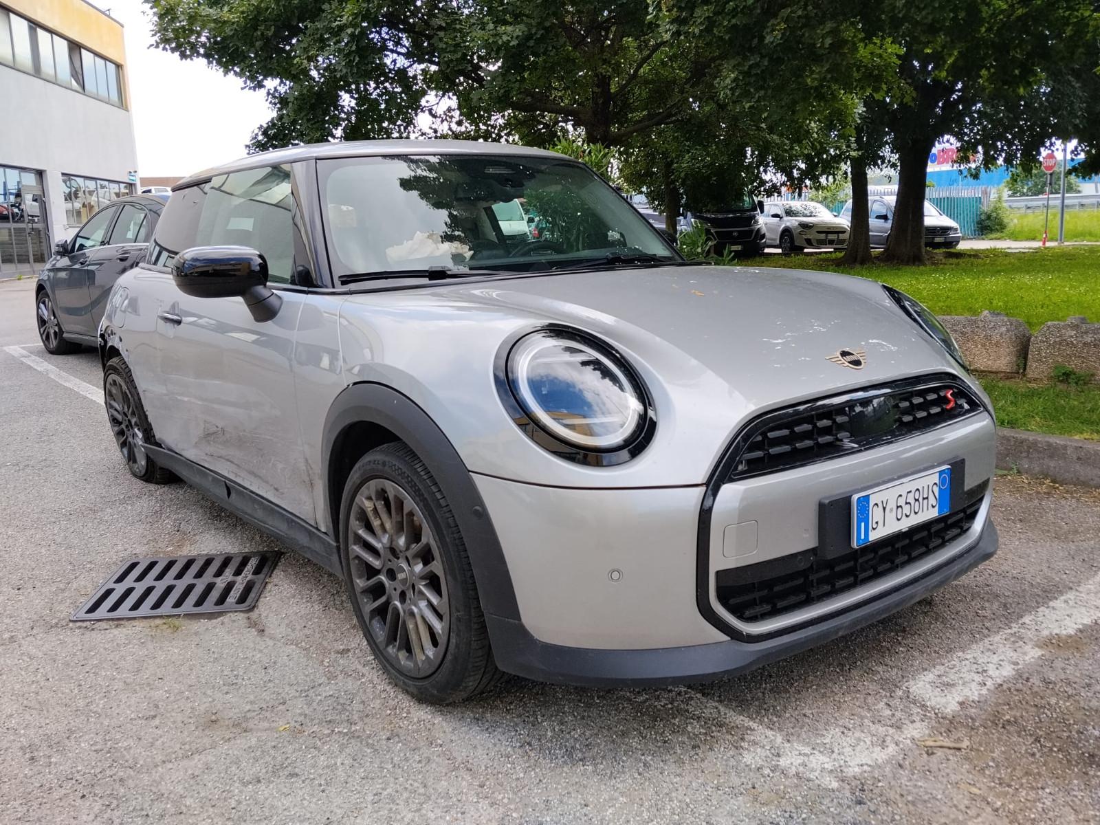 MINI Cooper S S Favoured Trim Steptronic