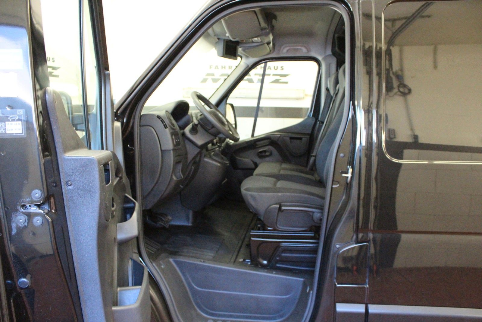 Fahrzeugabbildung Renault Master  III dCi 170 L2H2 3,3t