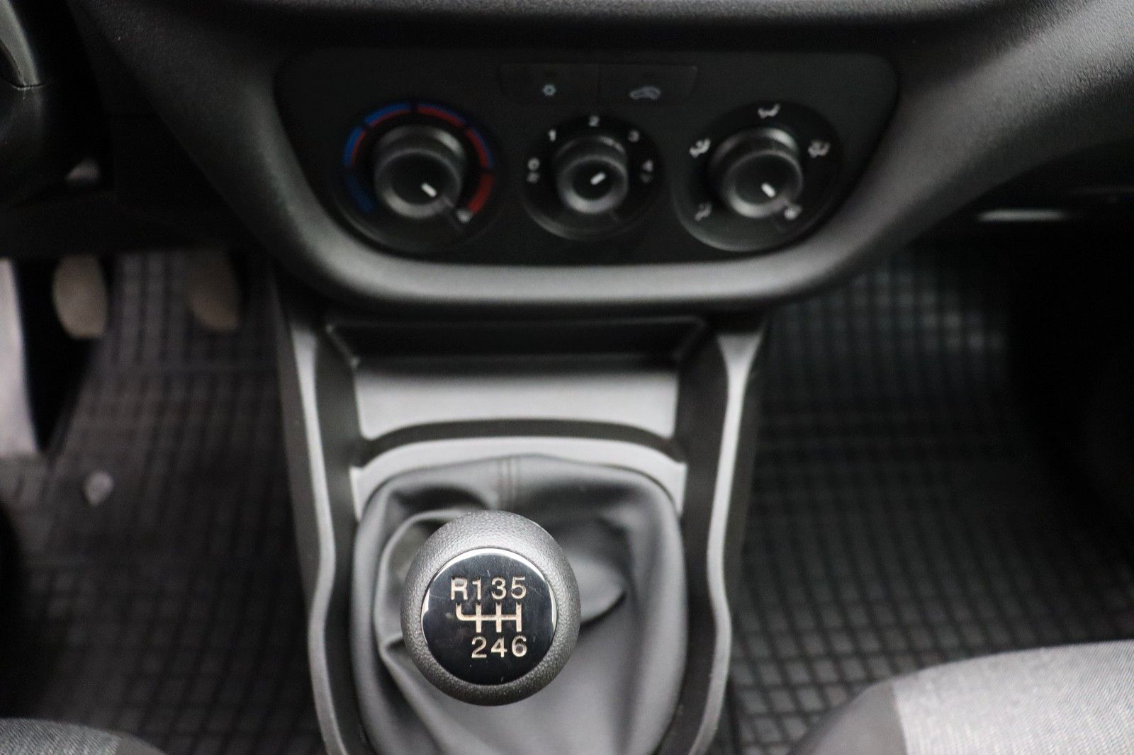 Fahrzeugabbildung Fiat Doblò SX Maxi Kasten