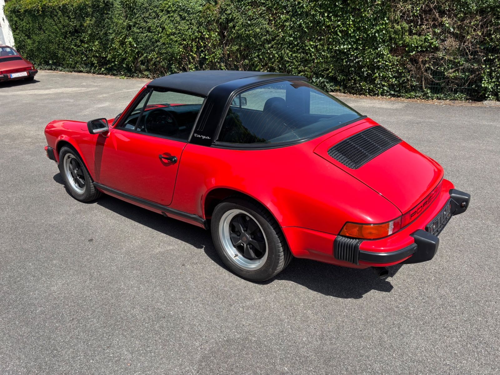 PORSCHE 911 2