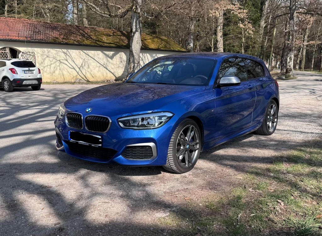 BMW M140i