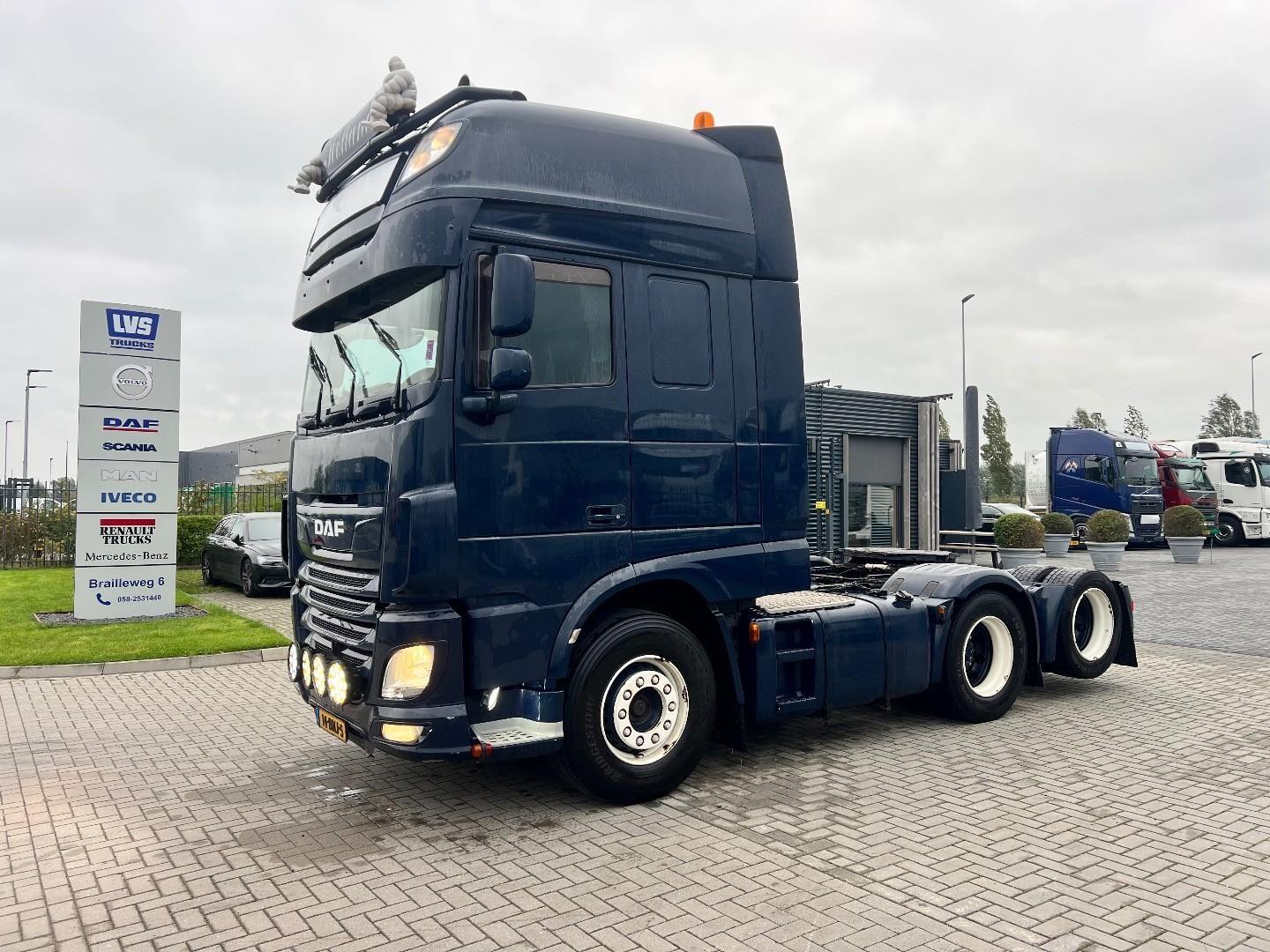 DAF XF530 6x2 sleepas trekker Super Space Cab / TUV