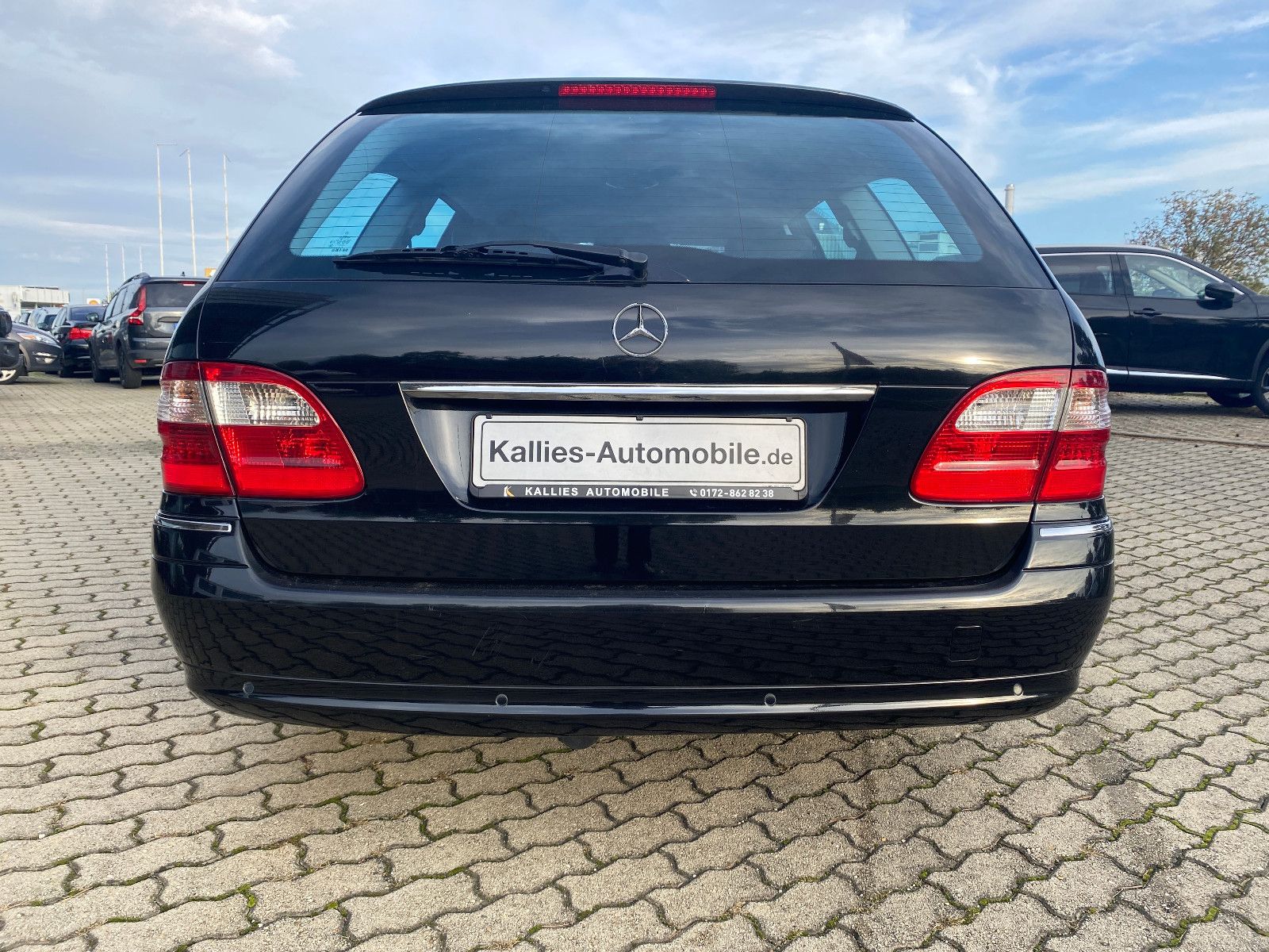 Fahrzeugabbildung Mercedes-Benz E 200 T-Modell Kompressor Avantgarde NAV+TÜV-NEU