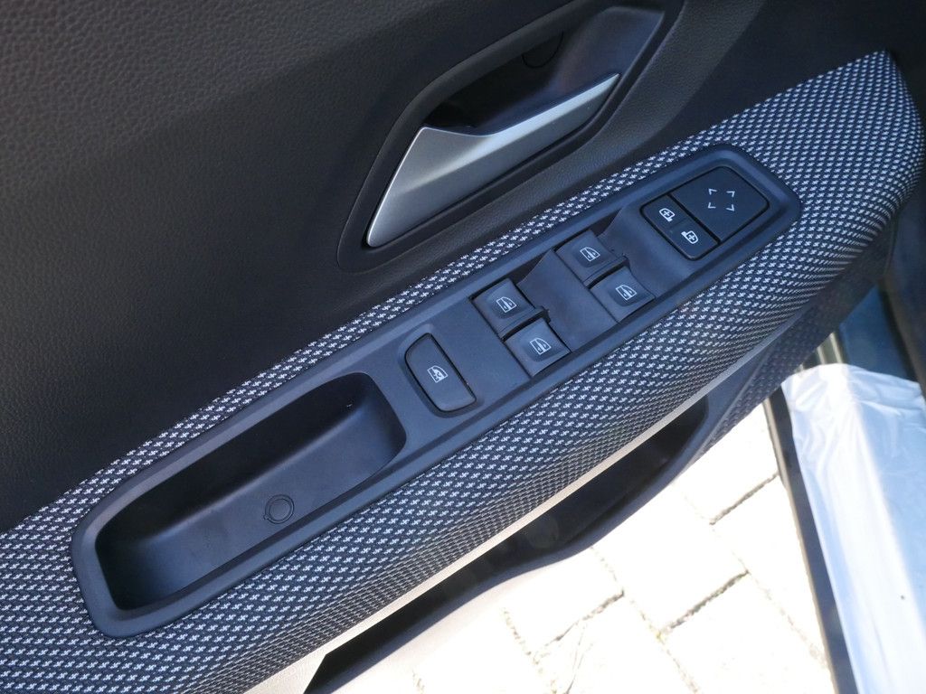 Fahrzeugabbildung Dacia Sandero Stepway Expression TCe 90