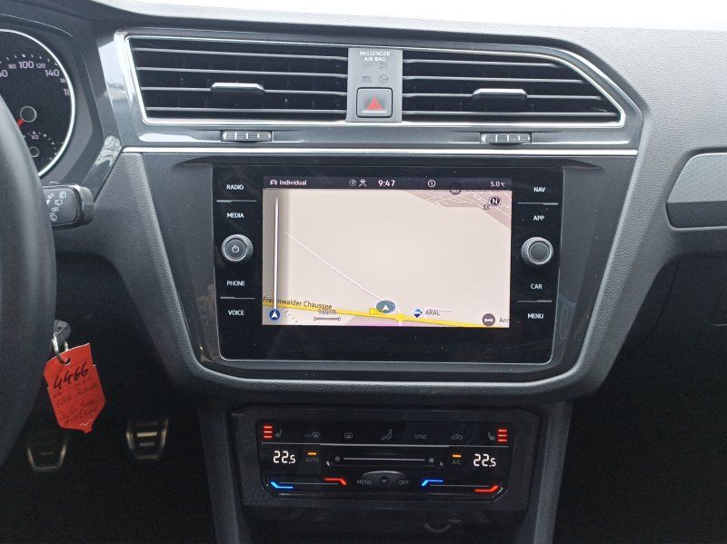Fahrzeugabbildung Volkswagen Tiguan 1.5 TSI Active   ACC+KAMERA+NAVI+SMART-LI