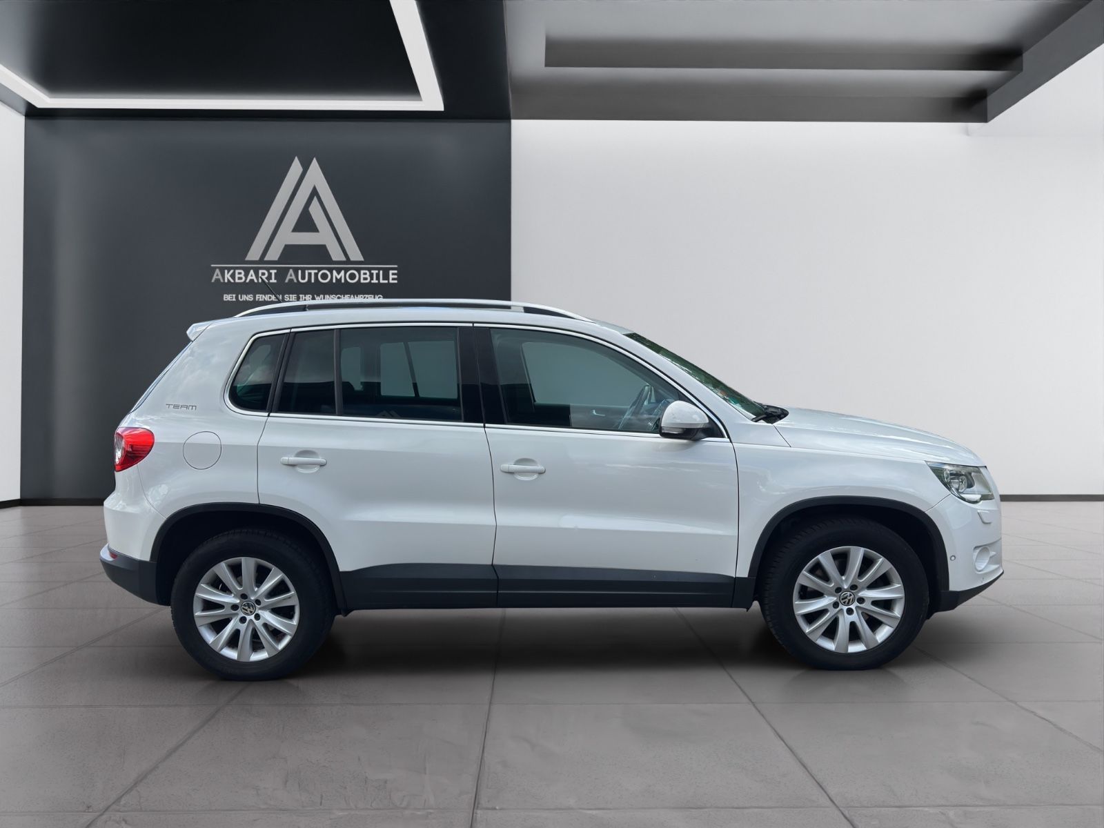 Fahrzeugabbildung Volkswagen Tiguan Team 4Motion*1.Hand*Automatik*2.0*TDI