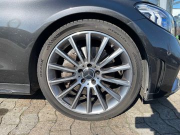 Fahrzeugabbildung Mercedes-Benz C 300 Coupe AMG Line Pano RFK Burmester uvm.