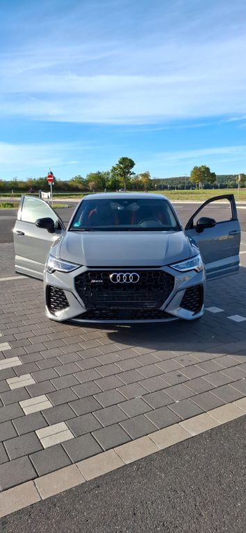 Image of Audi RSQ3