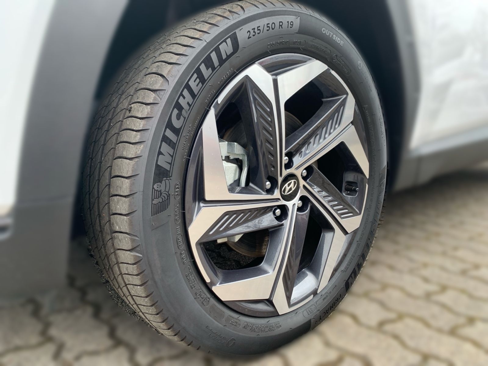 Fahrzeugabbildung Hyundai TUCSON 1.6 T-GDI Plug-In Hybrid 4WD LED