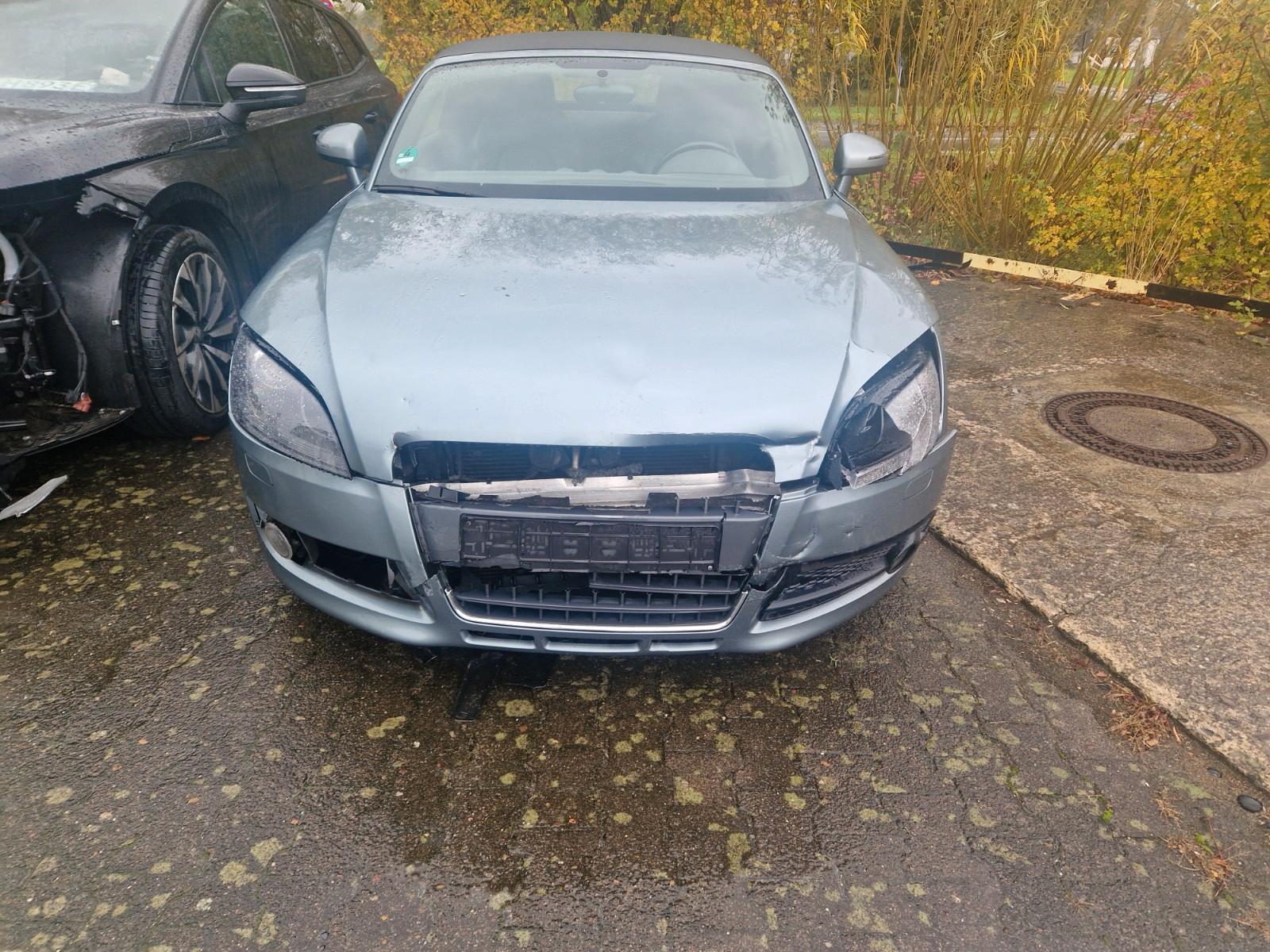 Audi TT Coupe/Roadster 2.0 TFSI Roadster