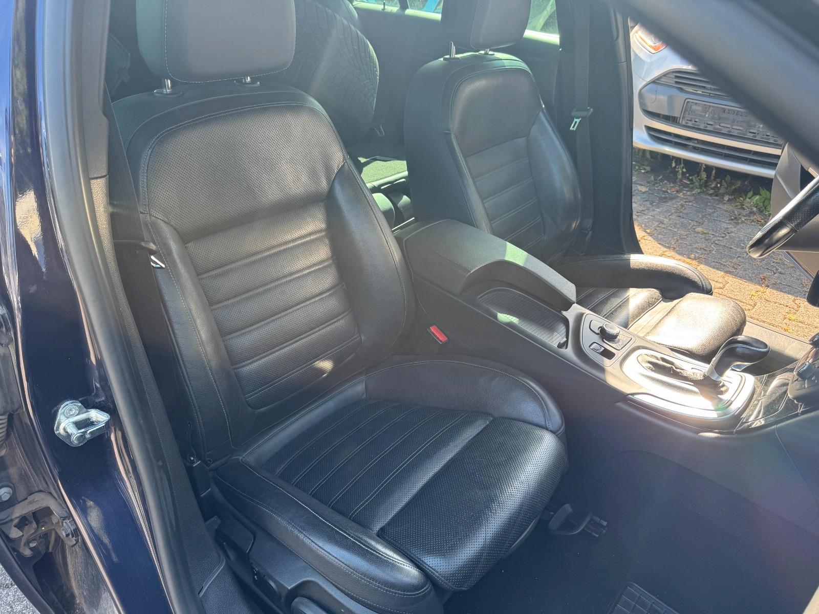 Opel Insignia 2012 — photo 11