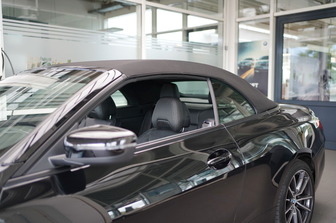 Fahrzeugabbildung BMW 420i Cabrio Open-Air Paket+DrivingAssist+Laserli