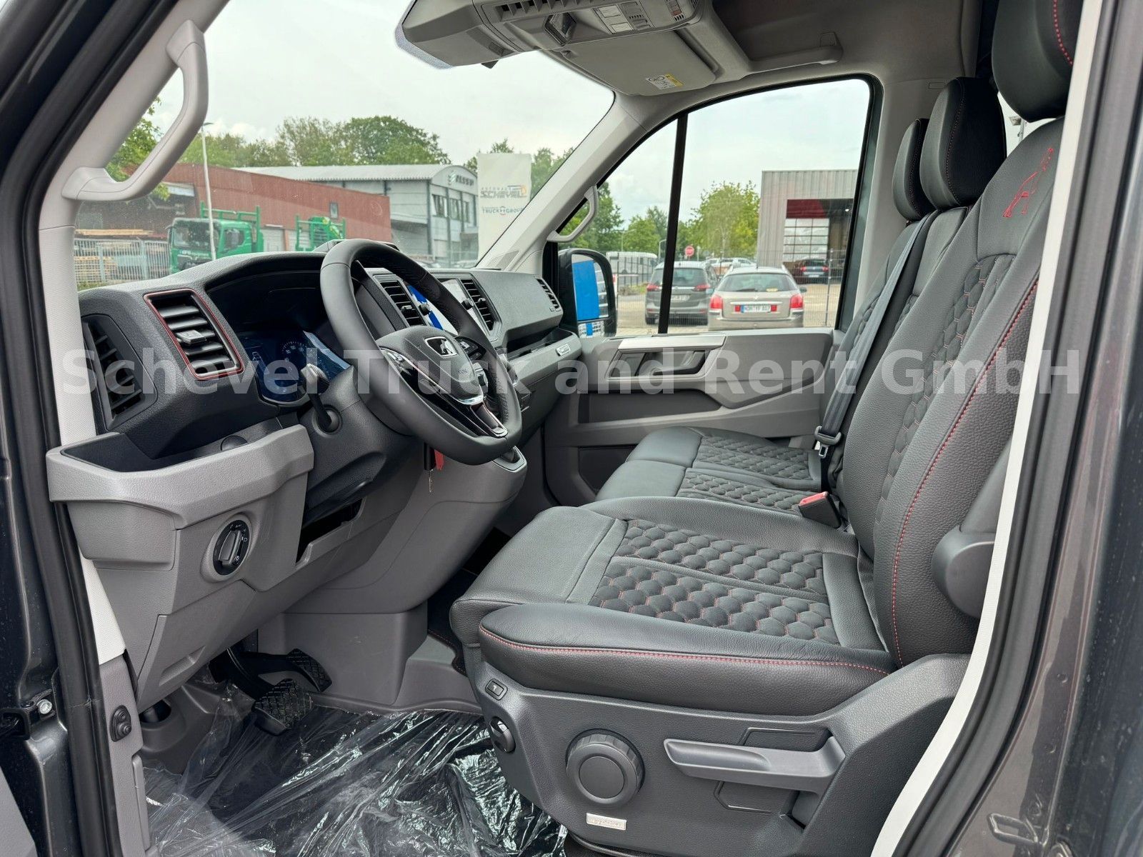 Fahrzeugabbildung MAN TGE 3.180 4x2F DOKA IndividualS AHK Leder
