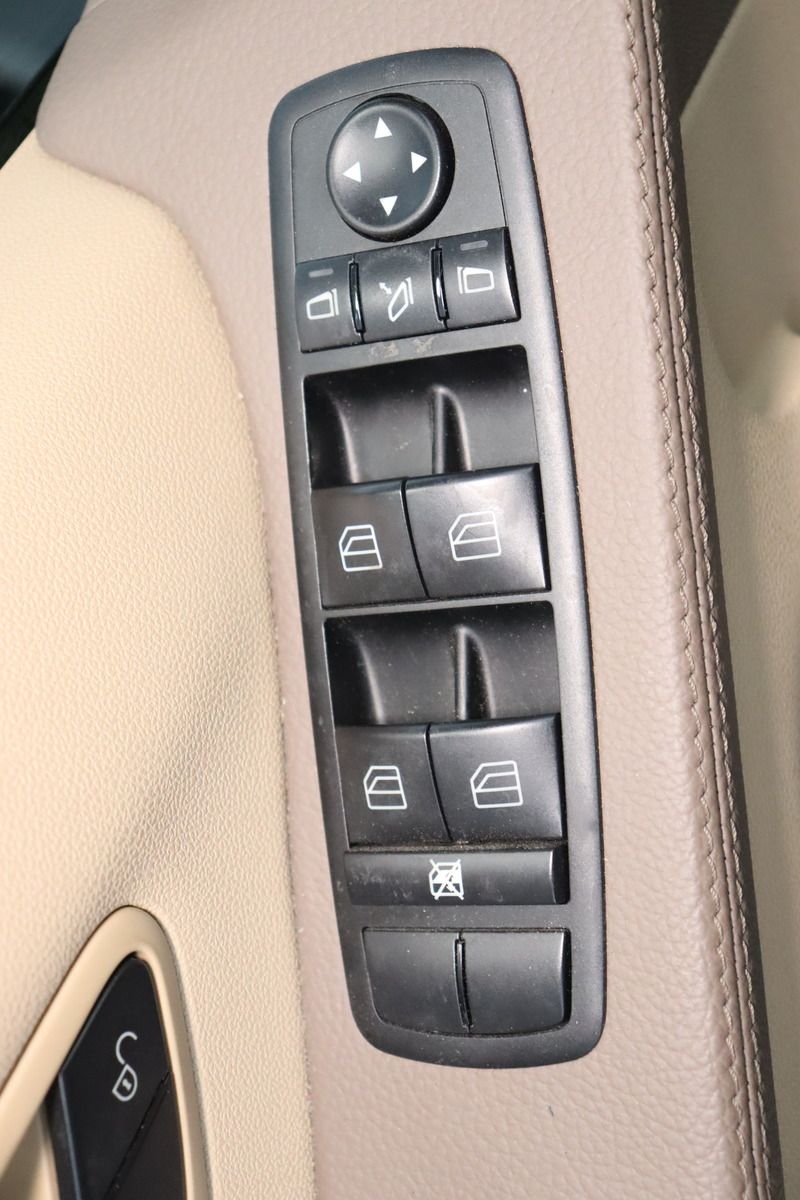 Fahrzeugabbildung Mercedes-Benz R 350 CDI 4MATIC lang * DIS * Pano * 7-Sitze