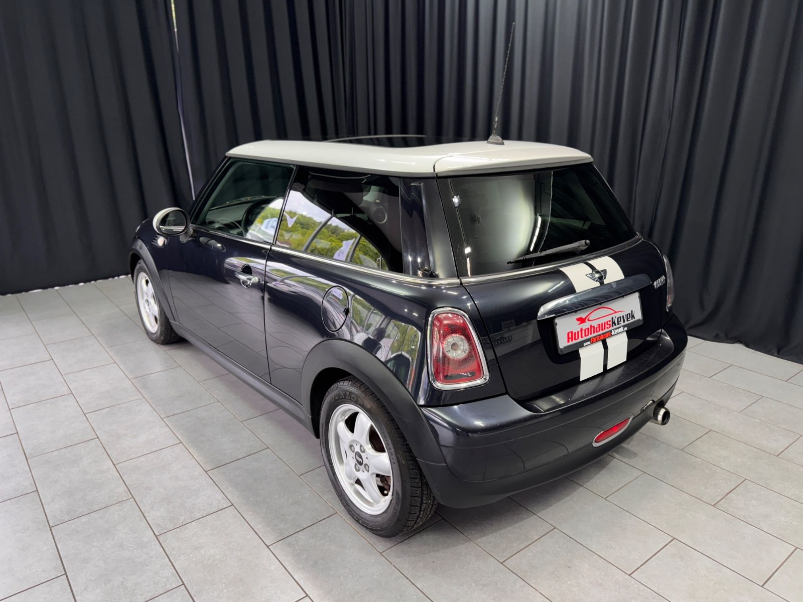 Fahrzeugabbildung MINI COOPER Mini Cooper|PANORAMA|XENON|AUTOMATIK|