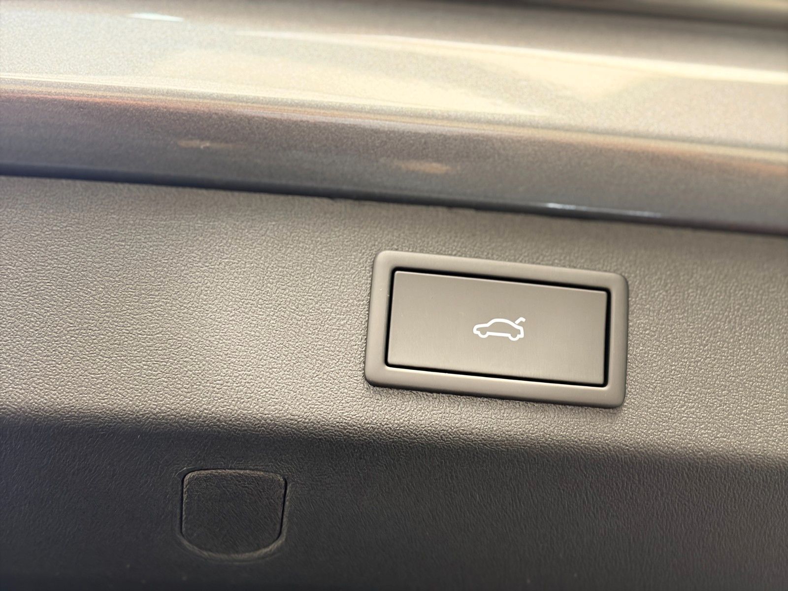 Fahrzeugabbildung SKODA Kodiaq Selection / 7Si / AHK / Matrix / 360°