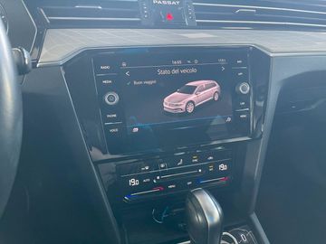Volkswagen Passat - 12