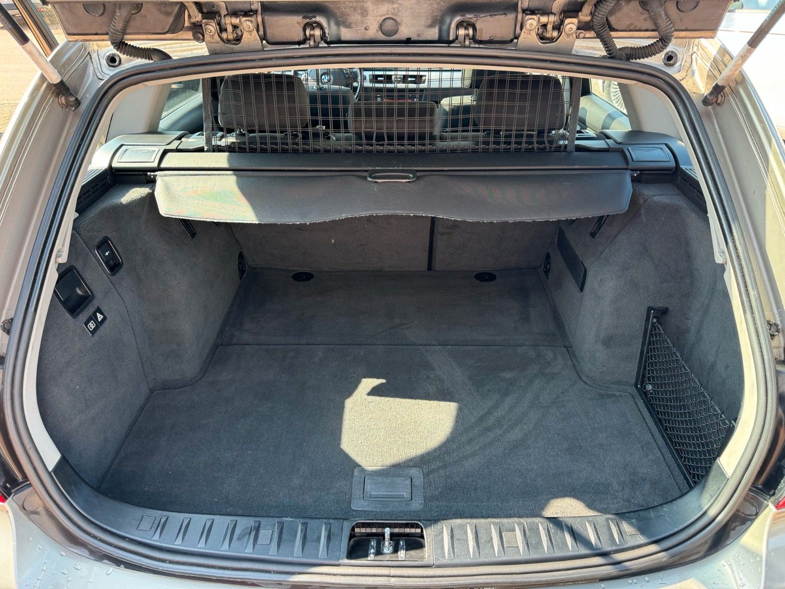 Fahrzeugabbildung BMW Baureihe Touring 320d E91 Panorama Sitzheizung