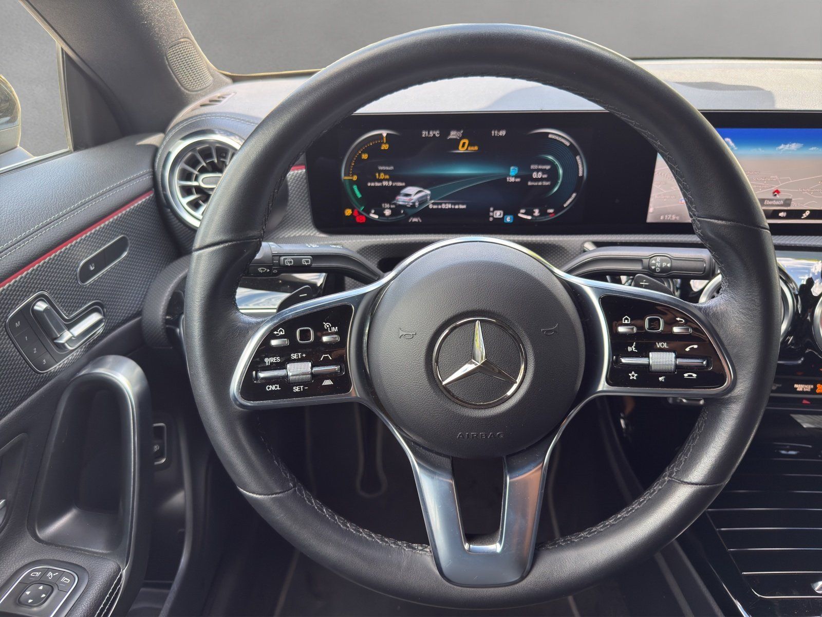 Fahrzeugabbildung Mercedes-Benz CLA200d SB Prog DISTR Memo AHK HighMBUX Busi HUD