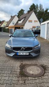 Volvo V60 B4 D Geartronic Momentum Pro Momentum Pro - Volvo Gebrauchtwagen in Nürnberg