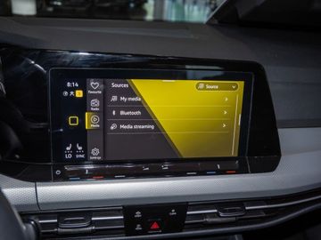Volkswagen Golf - 11
