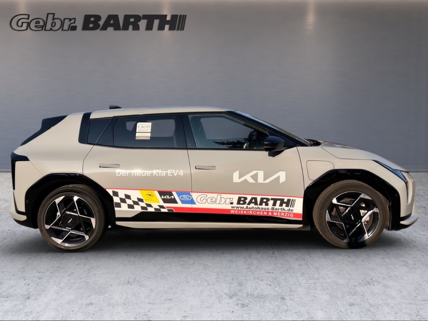 Fahrzeugabbildung Kia EV4 (CT) 150 kW GT-Line Navi Soundsystem LED App