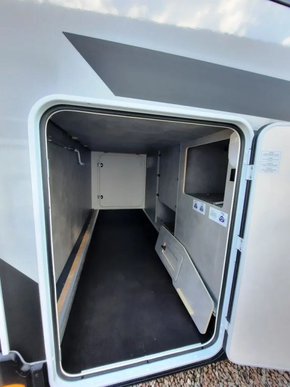 Fahrzeugabbildung Crosscamp EXPDN 7.0 E Verfüg./Sparen Sie 10.819,- €
