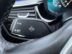 BMW 520d Autom. *DISPLAY KEY*HEAD UP*SURROUND VIEW*