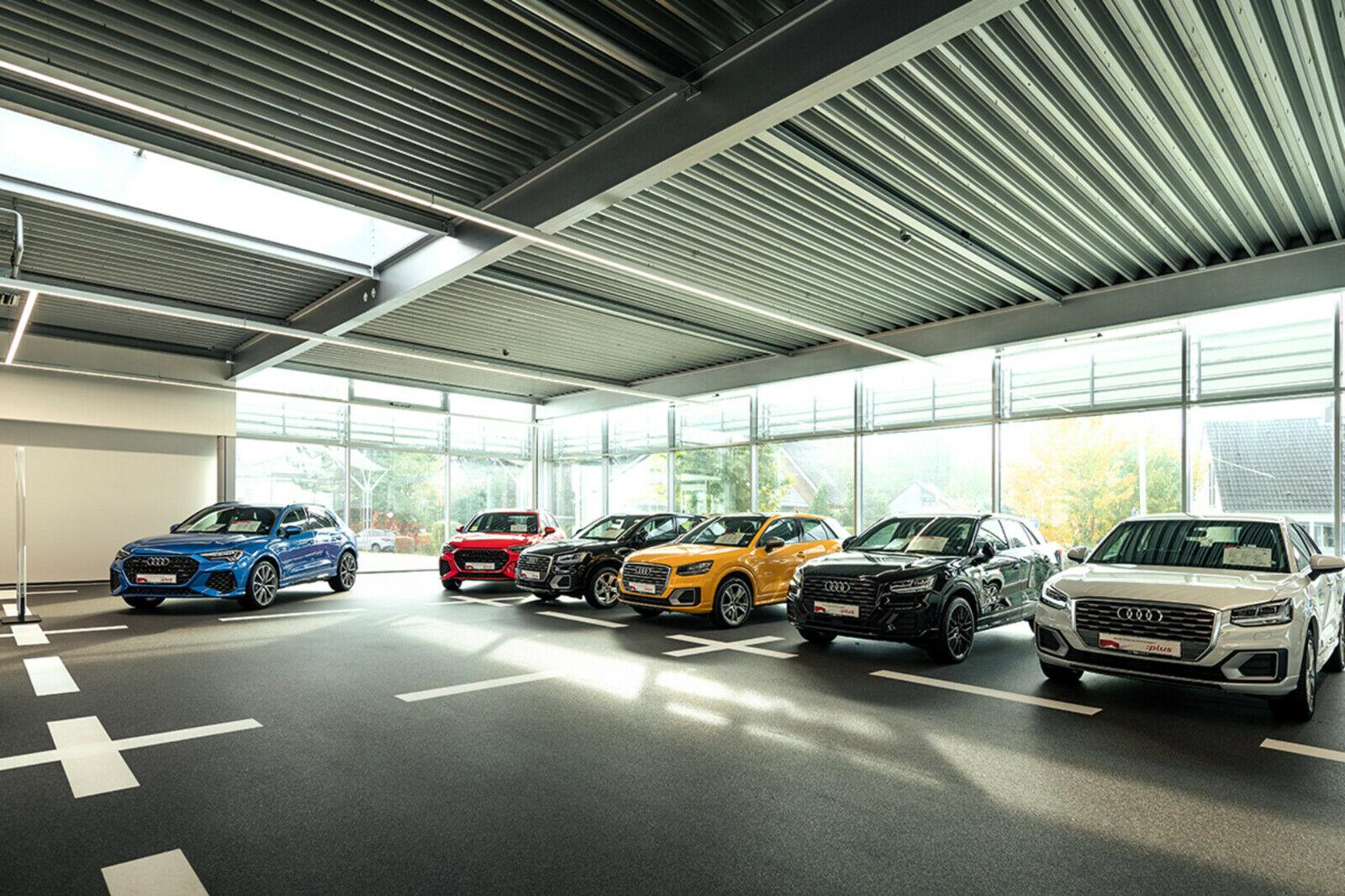 showroom-image-top