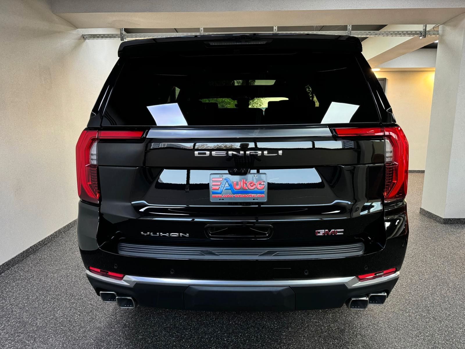 Fahrzeugabbildung GMC YUKON DENALI 2026-24" RÄDER, ENTERTAINMENT