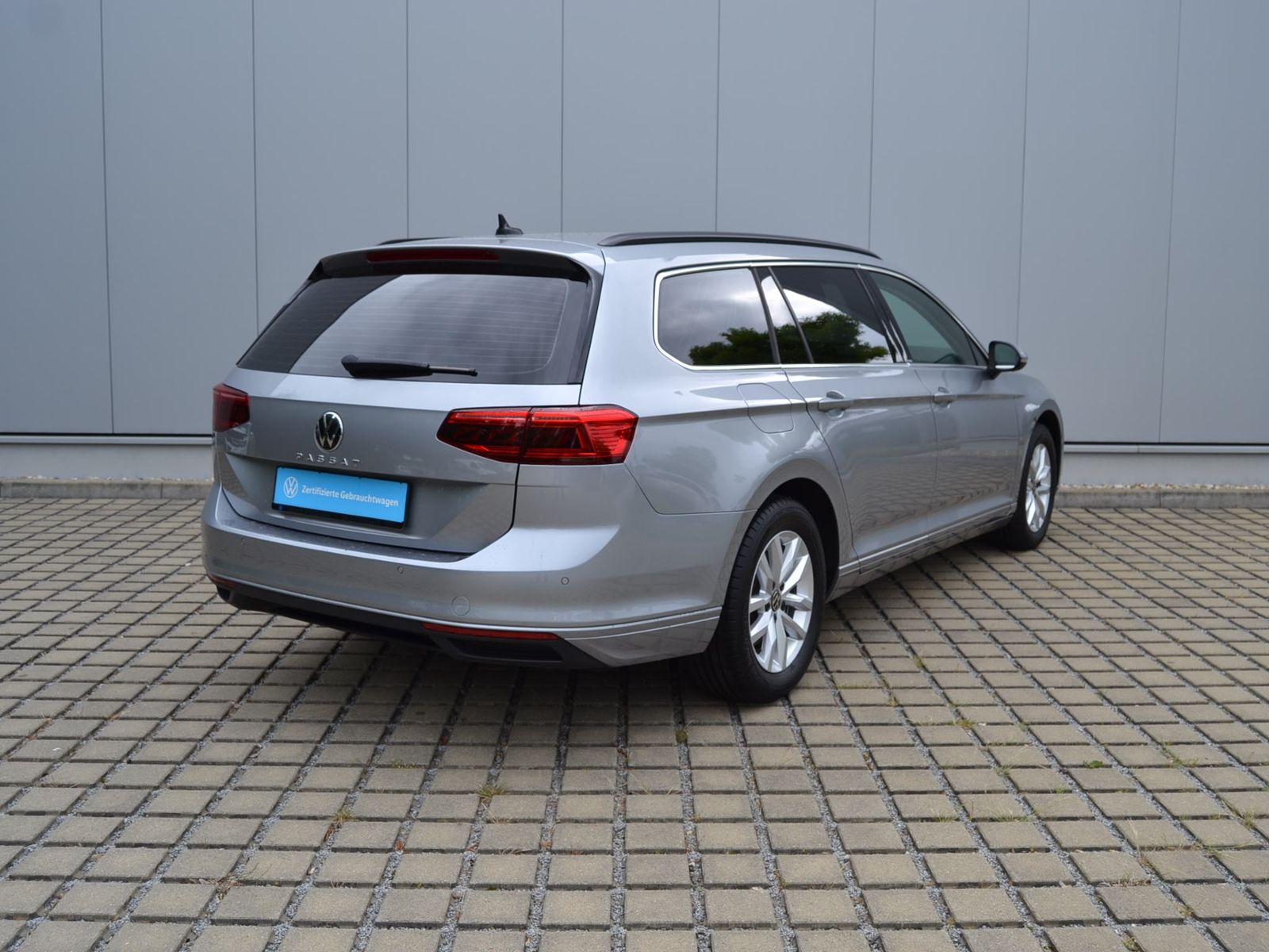 Passat Variant 2.0 TDI DSG AHK/STAND-HZ/MATRIX/N