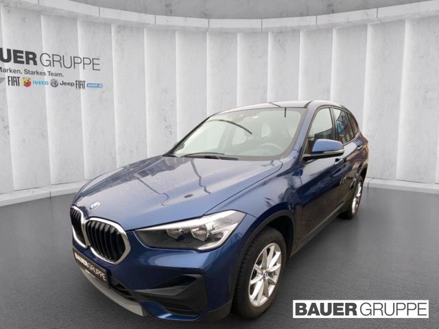 BMW X1 sDrive18d Park-Assistent AUT Stoff PDC vo+hi 