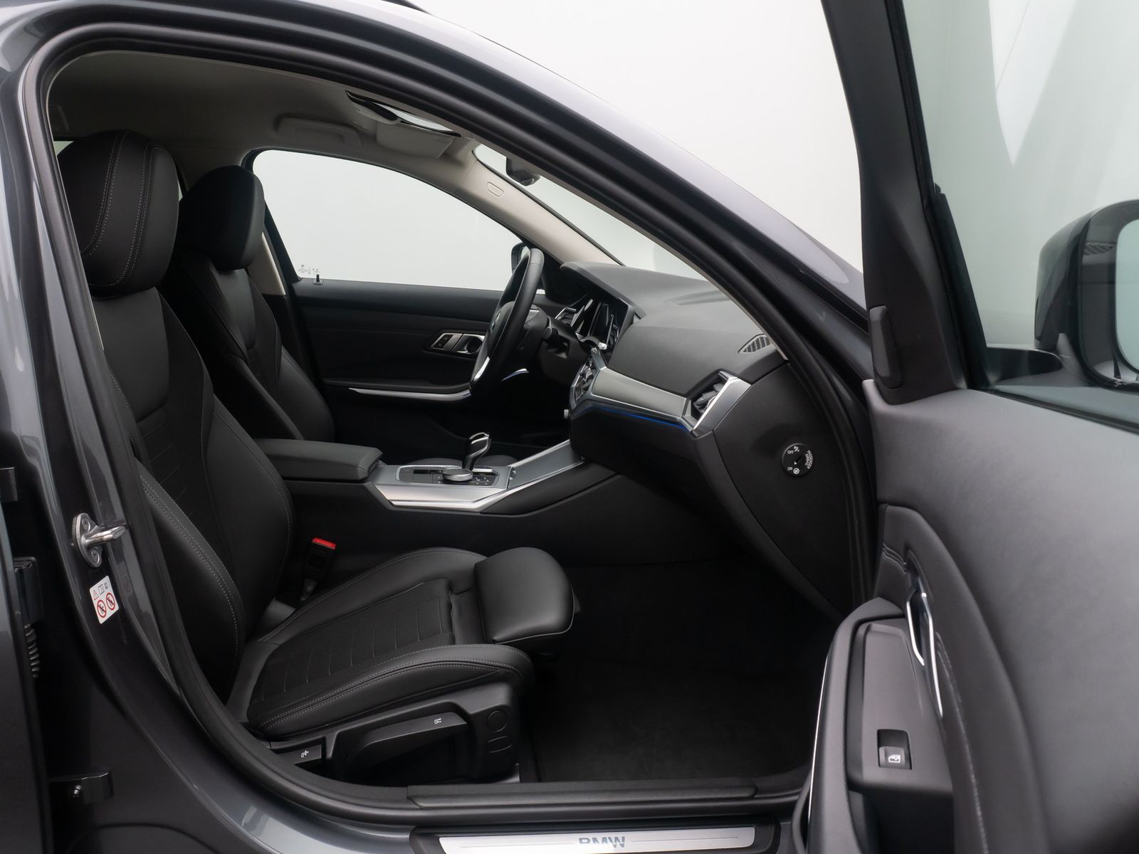 Fahrzeugabbildung BMW 320d xD Sport Line Alarm AHK DAB HiFi DrivAssist